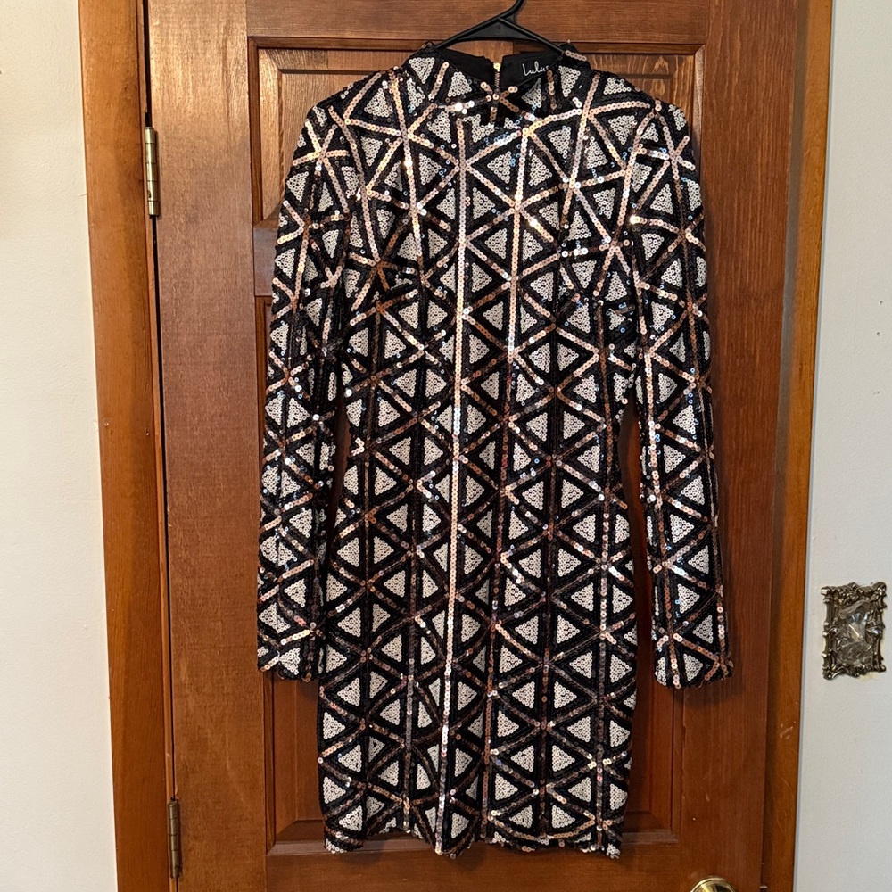 Geometric Patterned Long Sleeve sequin Dress